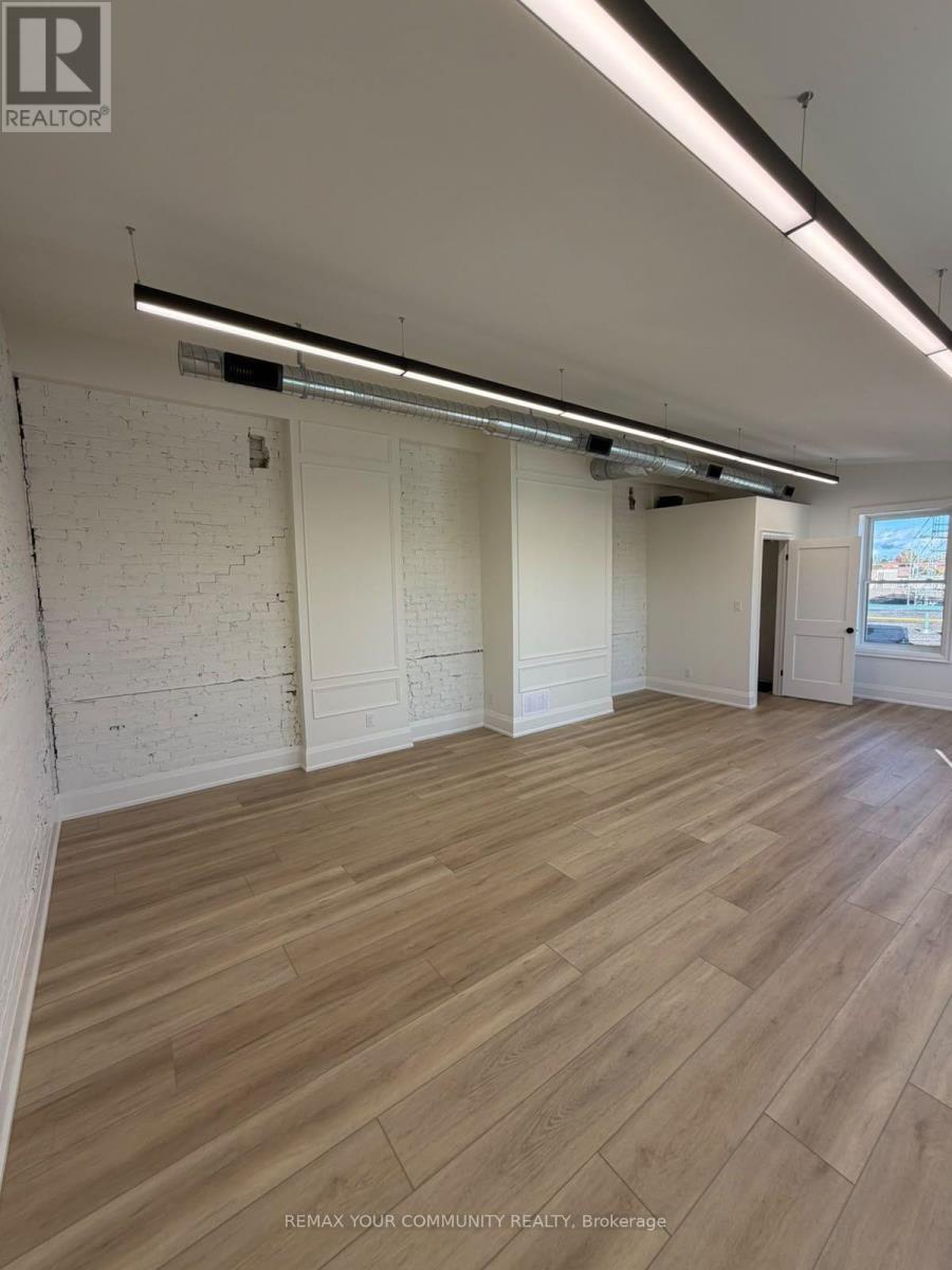 58 Brock Street West — photo 10