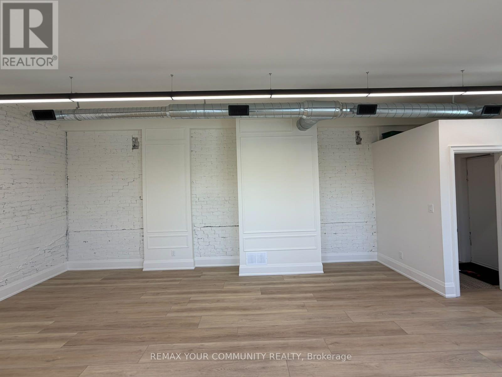 58 Brock Street West — photo 8