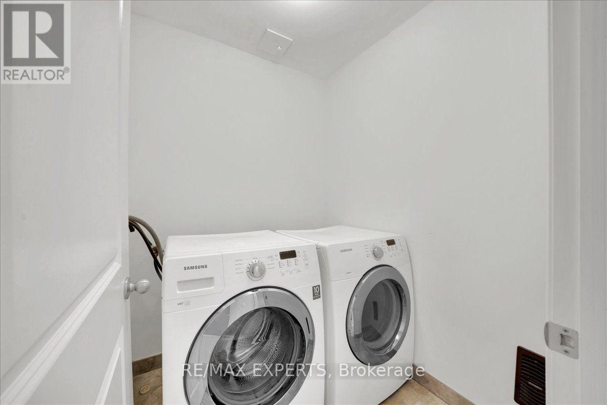 90 Selby Crescent — photo 31