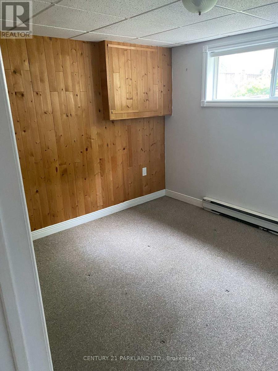 315 Forde Crescent — photo 3