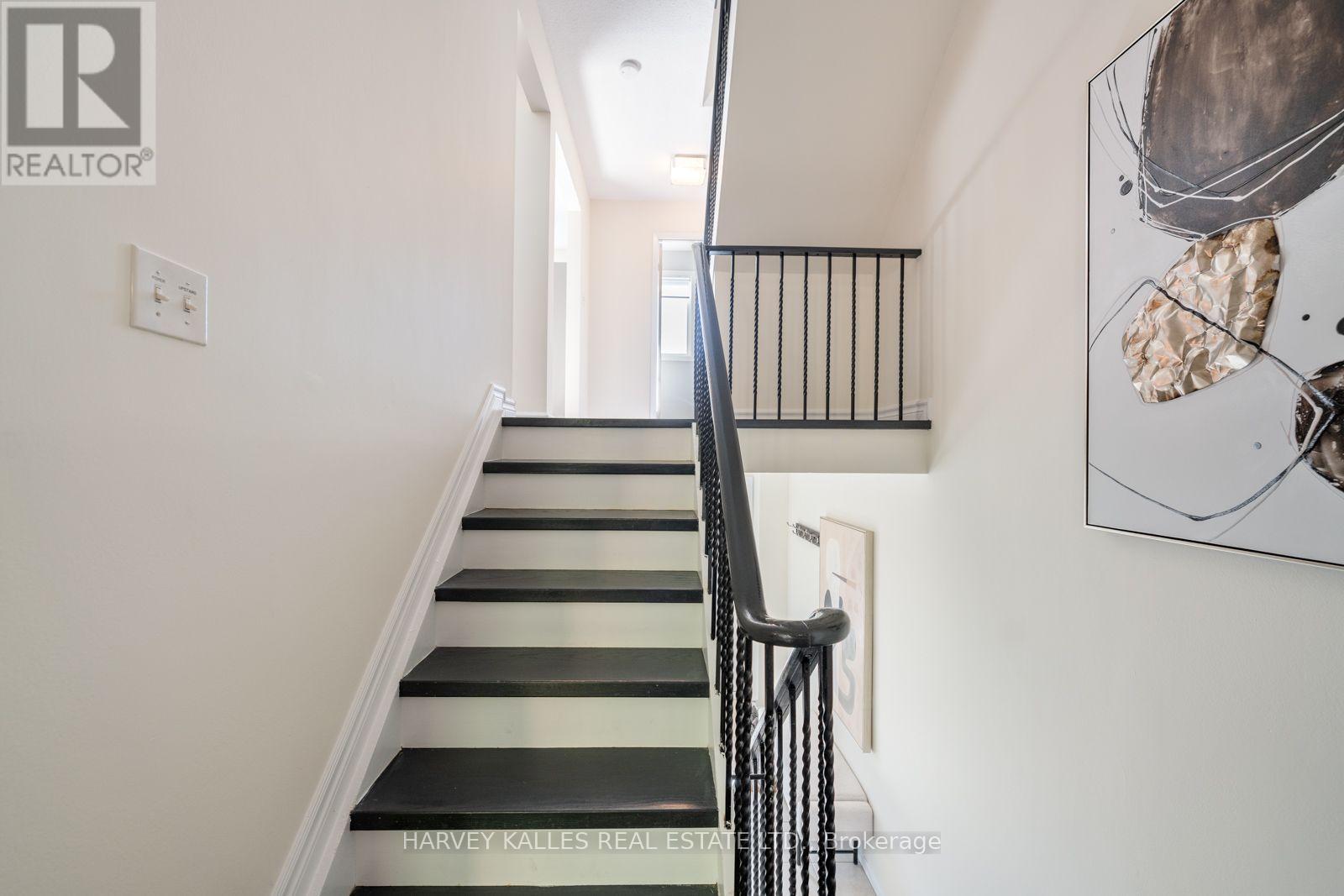 4 New Port Way — photo 10
