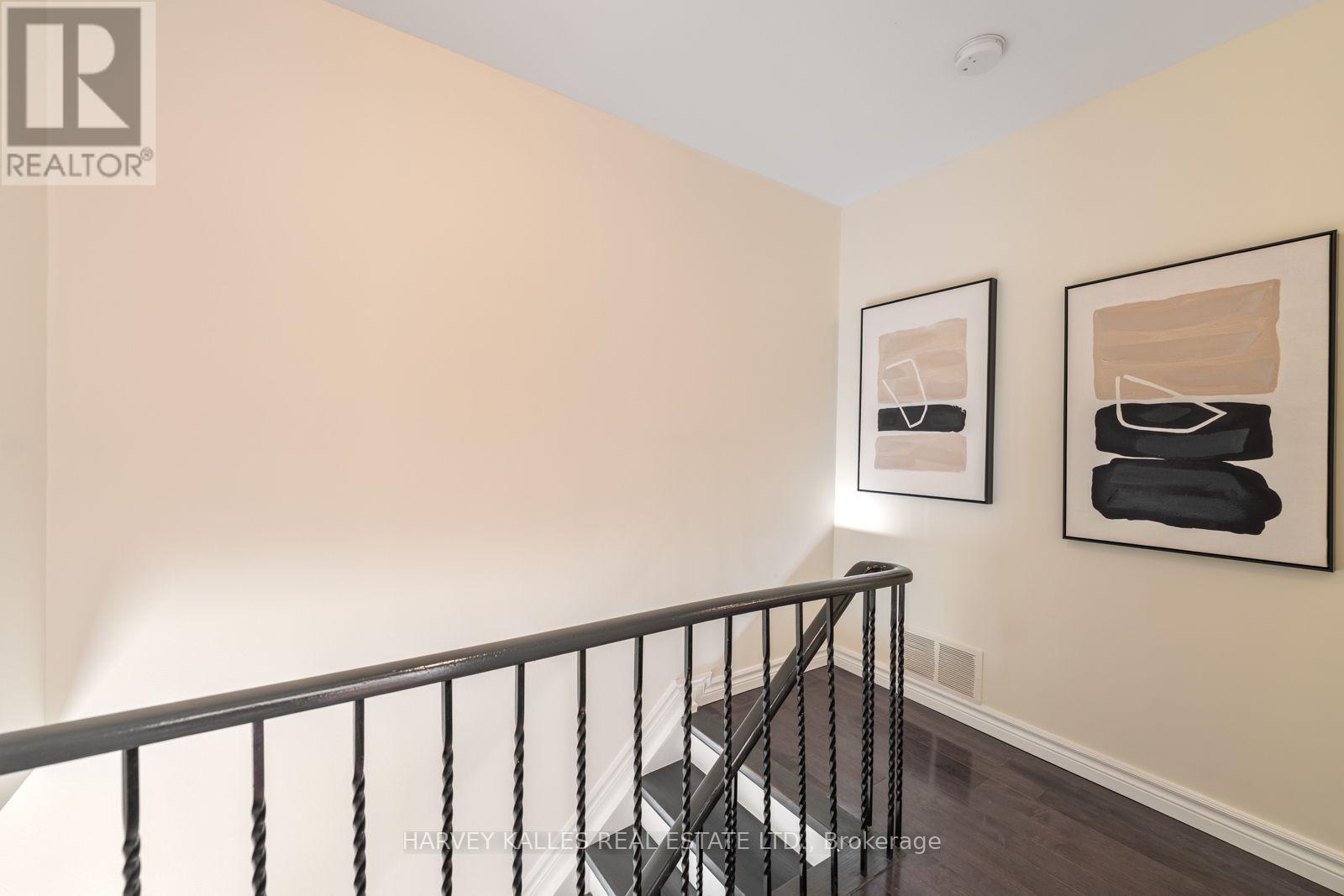 4 New Port Way — photo 16
