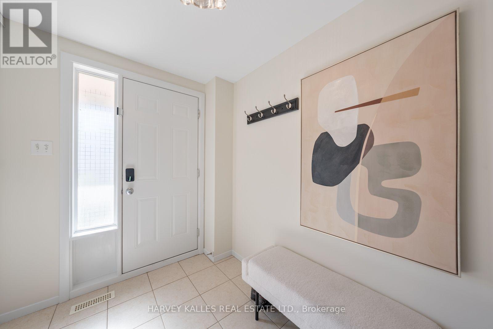 4 New Port Way — photo 3