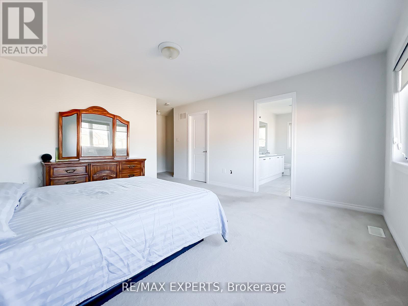 1426 Farrow Crescent — photo 28