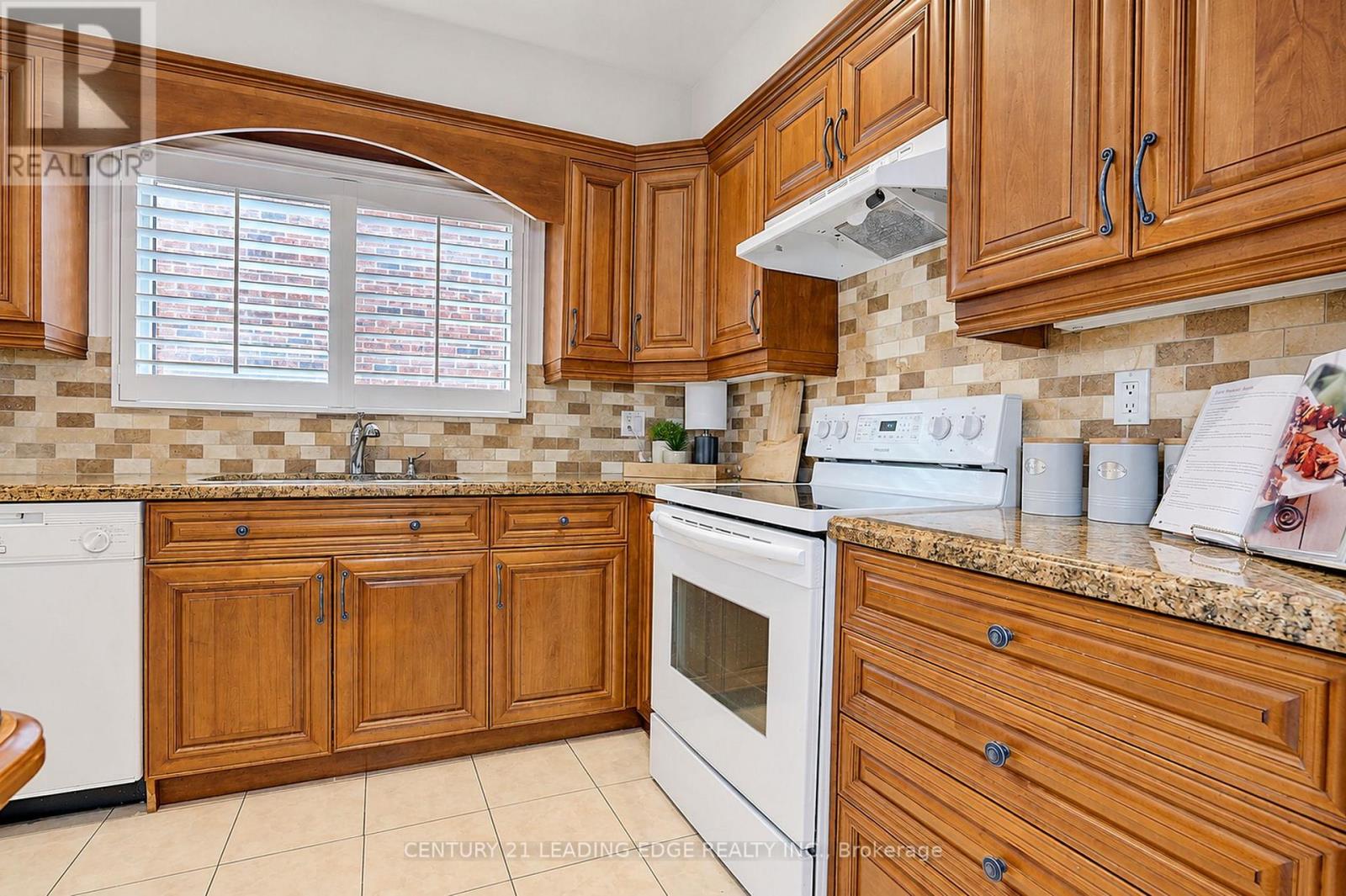 43 Ashland Crescent — photo 29