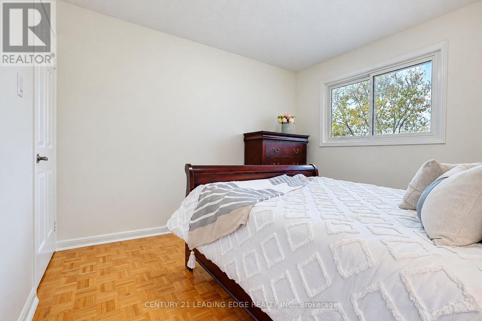 43 Ashland Crescent — photo 46