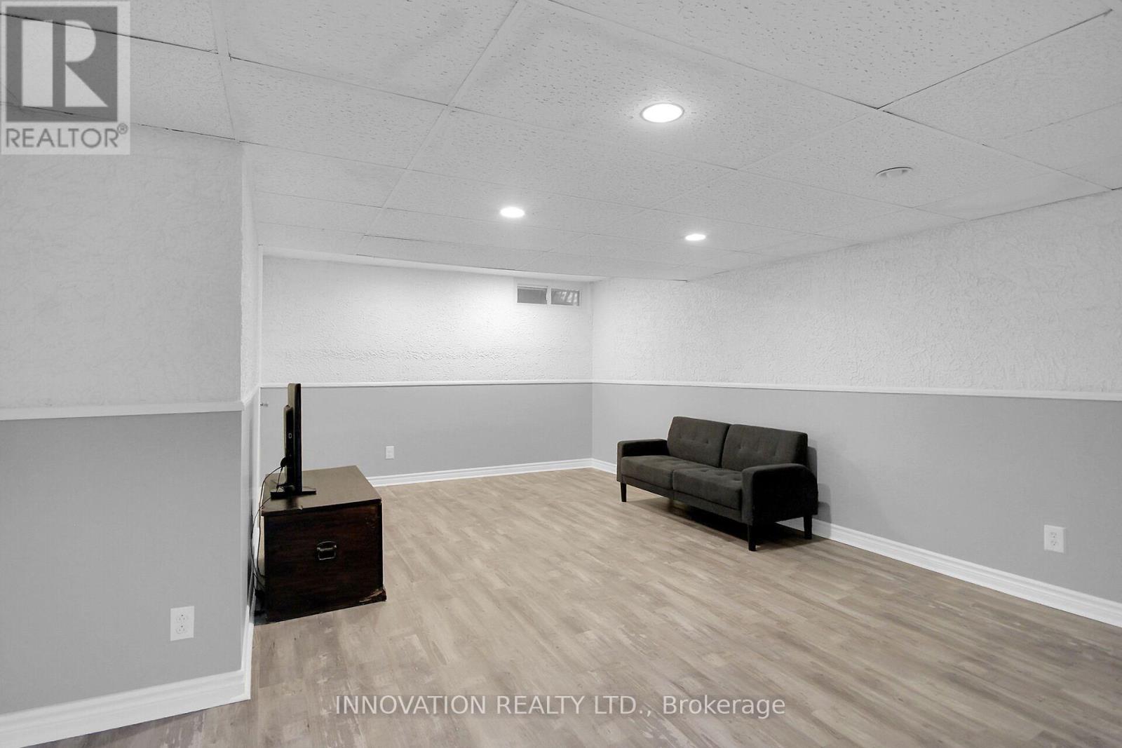 3921D OLD RICHMOND ROAD - 21