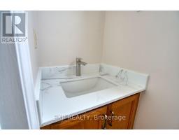 815 A Maitland Avenue, Ottawa, ON K2A2S2 Photo 12