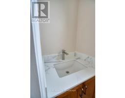 815 A Maitland Avenue, Ottawa, ON K2A2S2 Photo 13