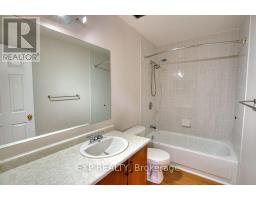 815 A Maitland Avenue, Ottawa, ON K2A2S2 Photo 34