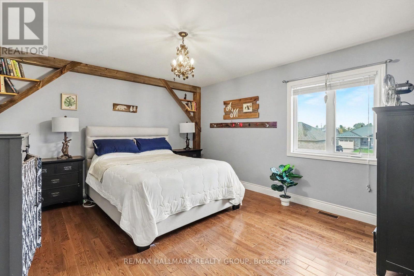 25 Tabitha Cres Crescent — photo 15