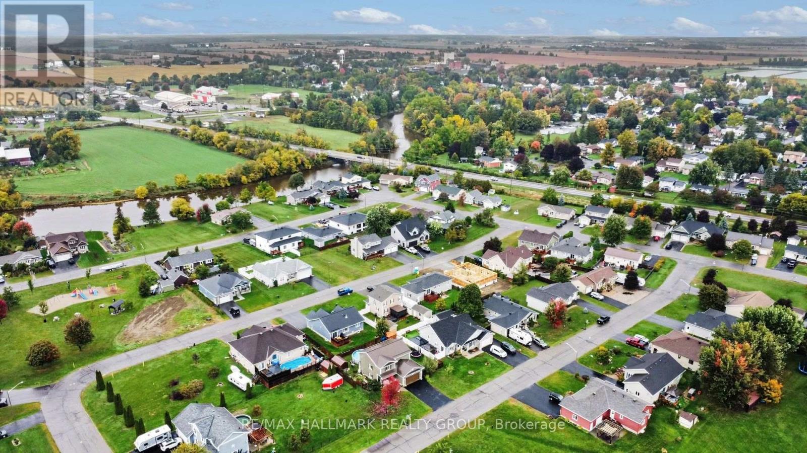 25 Tabitha Cres Crescent — photo 33