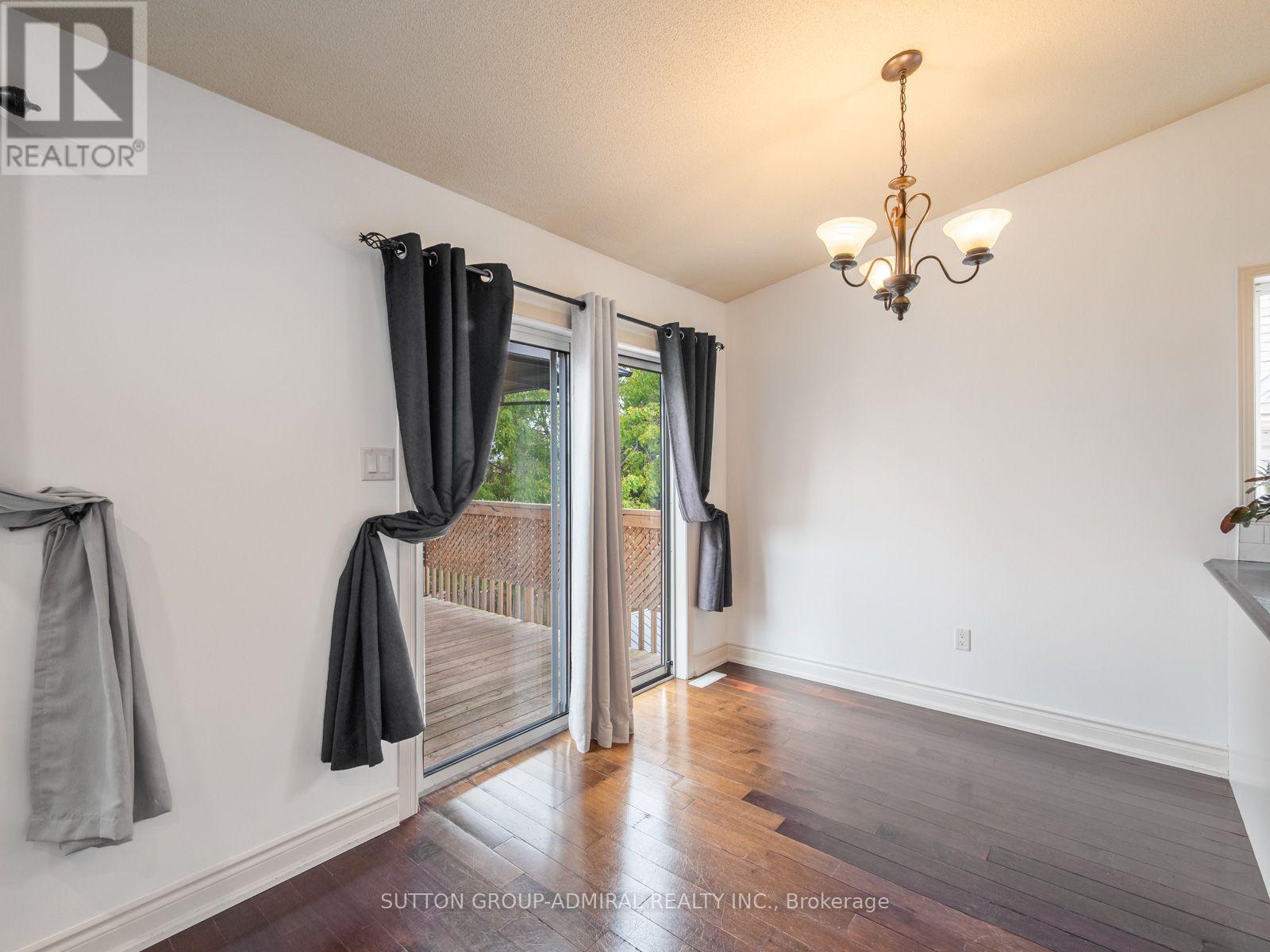 28 Harwood Drive, Barrie, ON photo 10