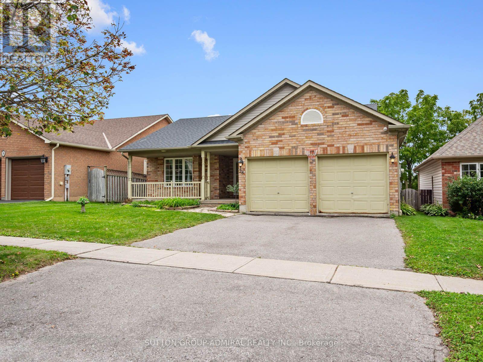 28 Harwood Drive, Barrie, ON photo 2