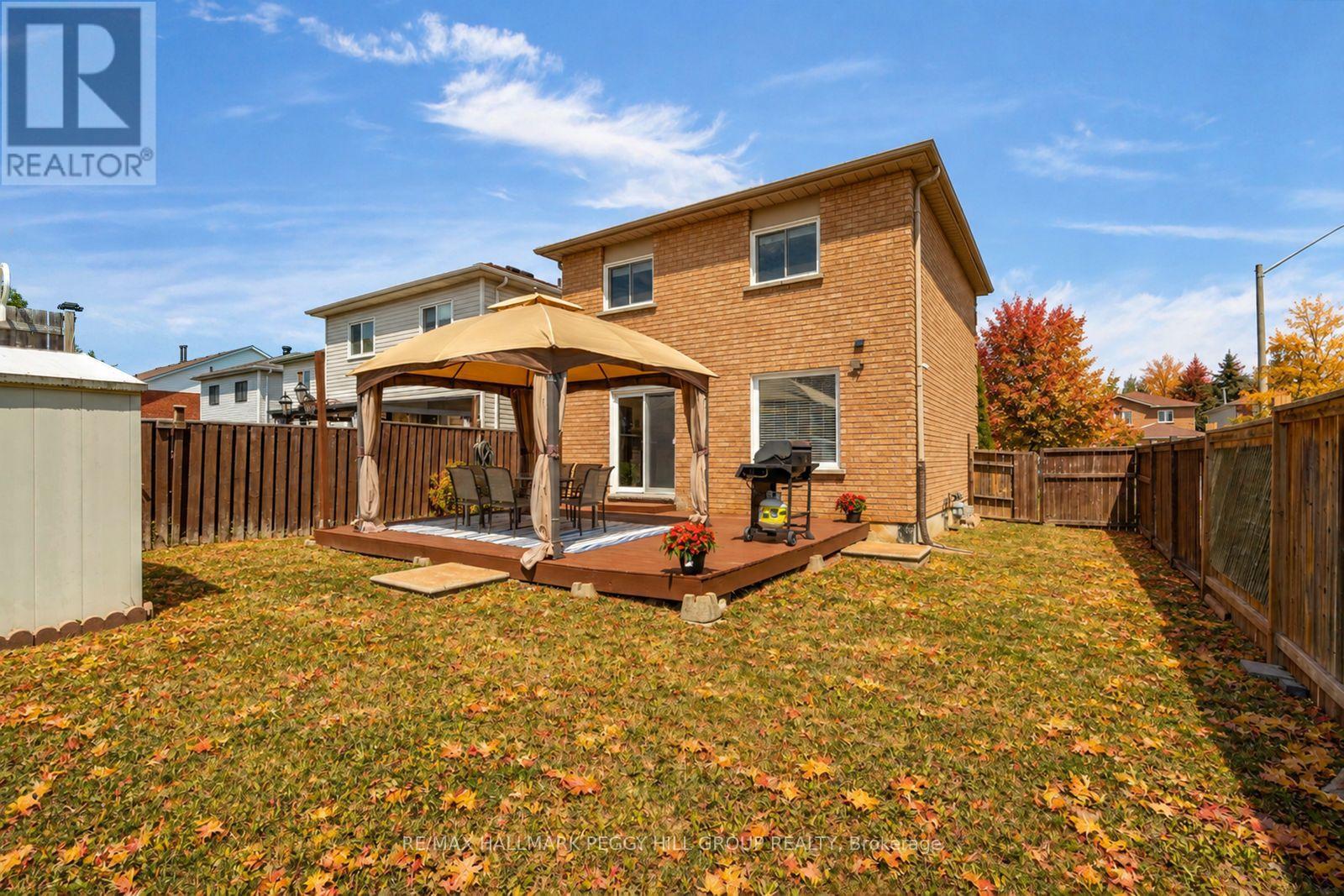 35 Victorway Drive, Barrie, ON photo 2