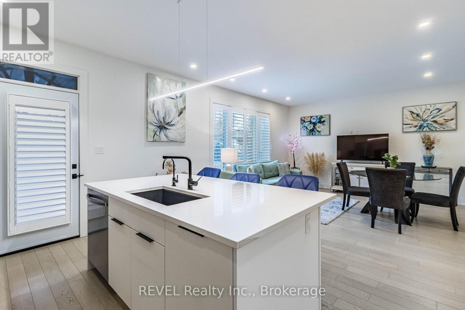 18 Princeton Common Street — photo 16
