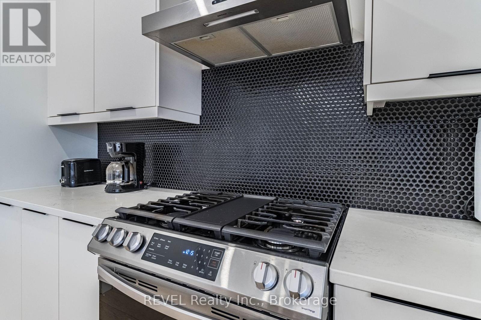 18 Princeton Common Street — photo 17