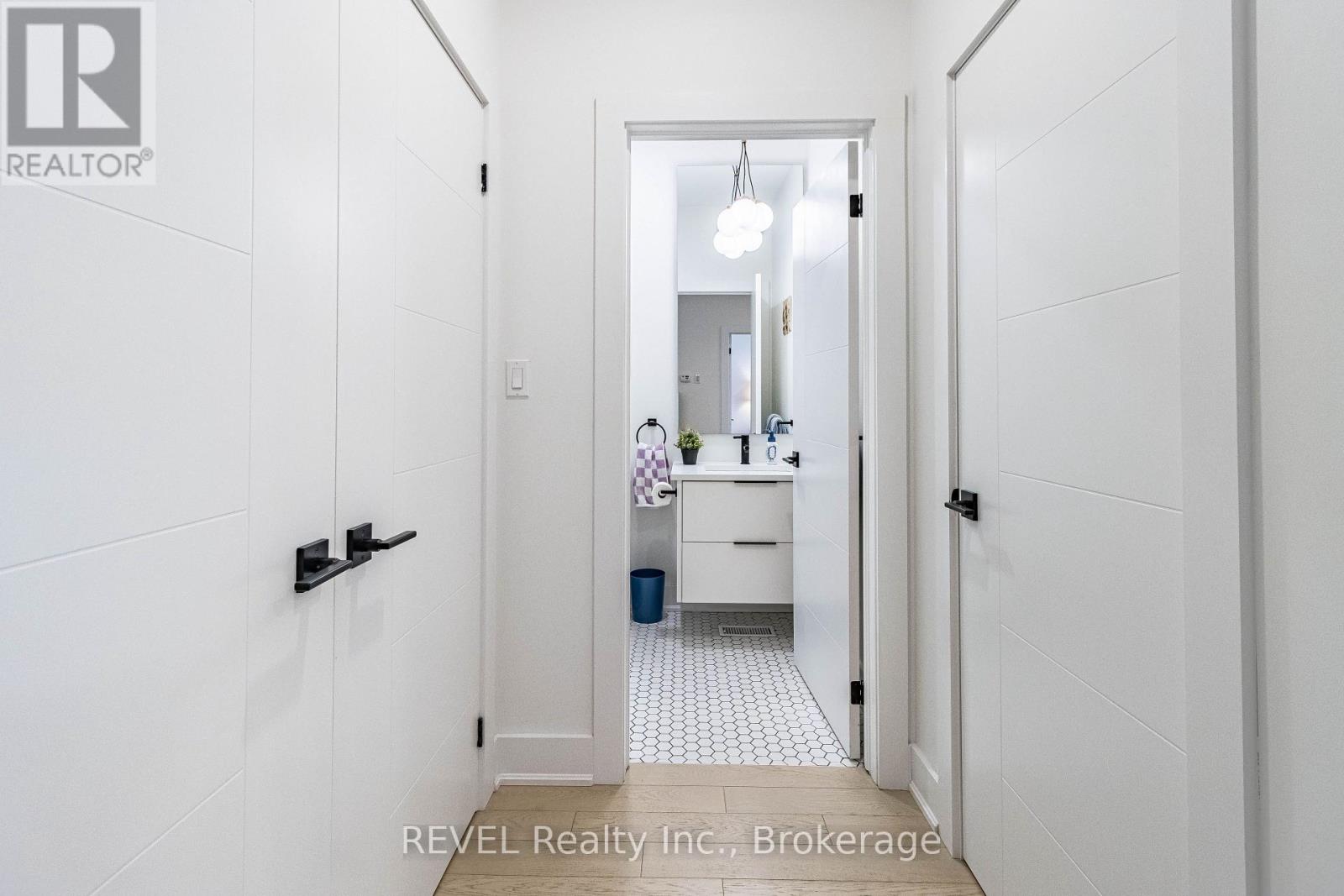 18 Princeton Common Street — photo 25