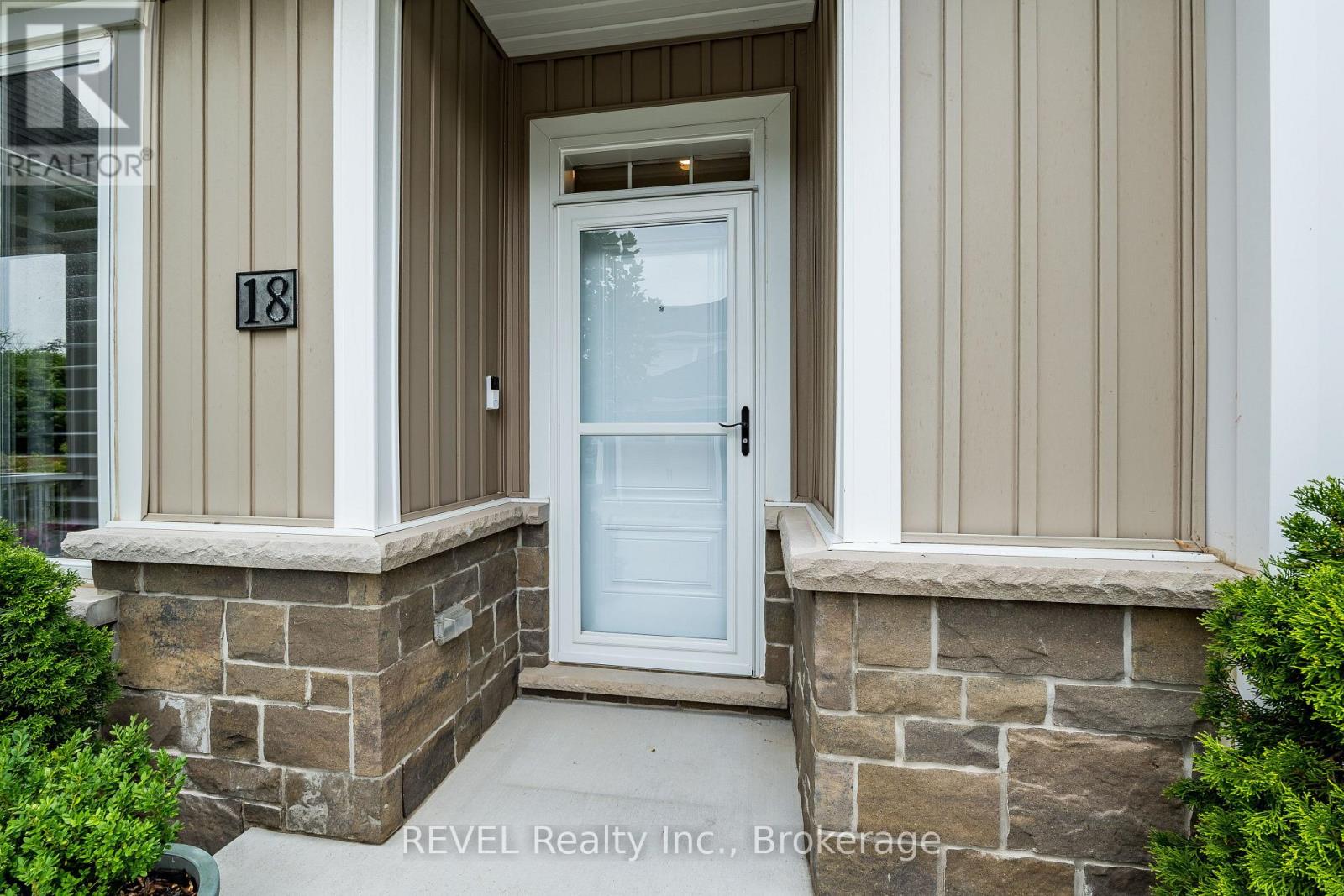 18 Princeton Common Street — photo 3