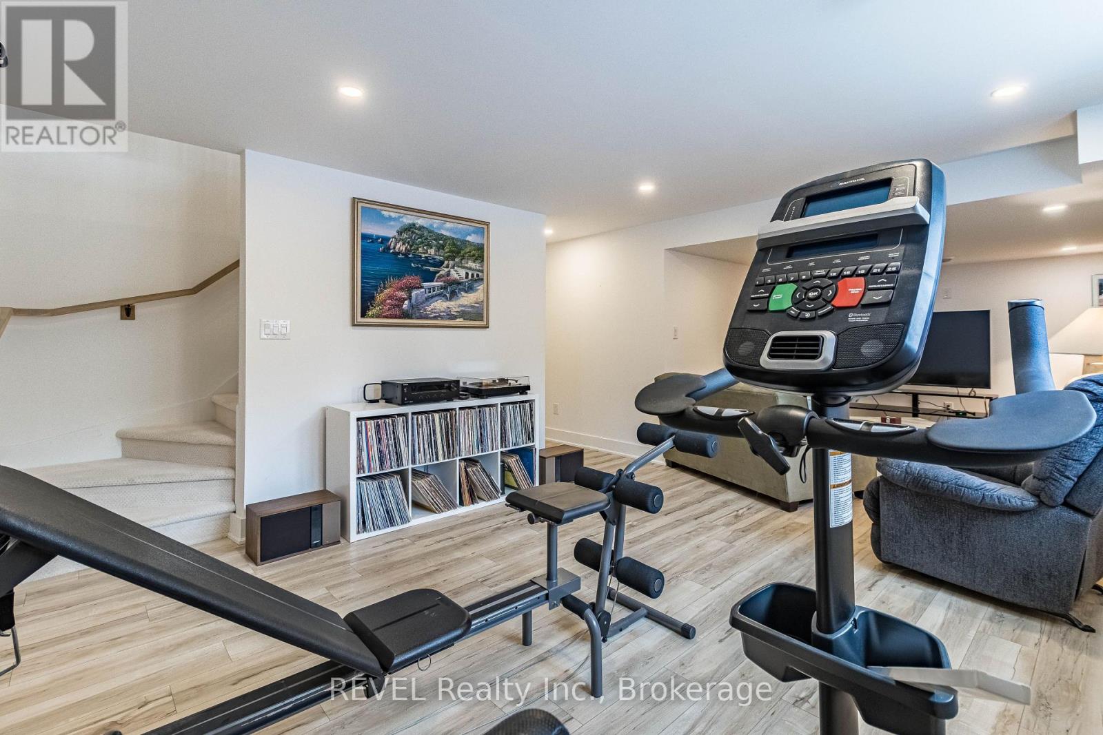 18 Princeton Common Street — photo 30