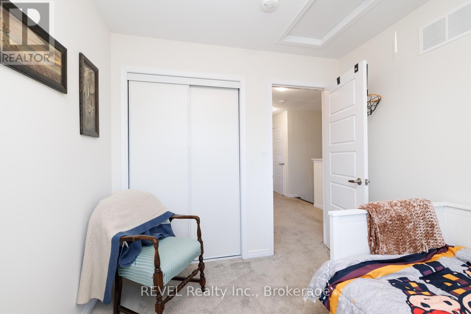 166 Esther Crescent — photo 15