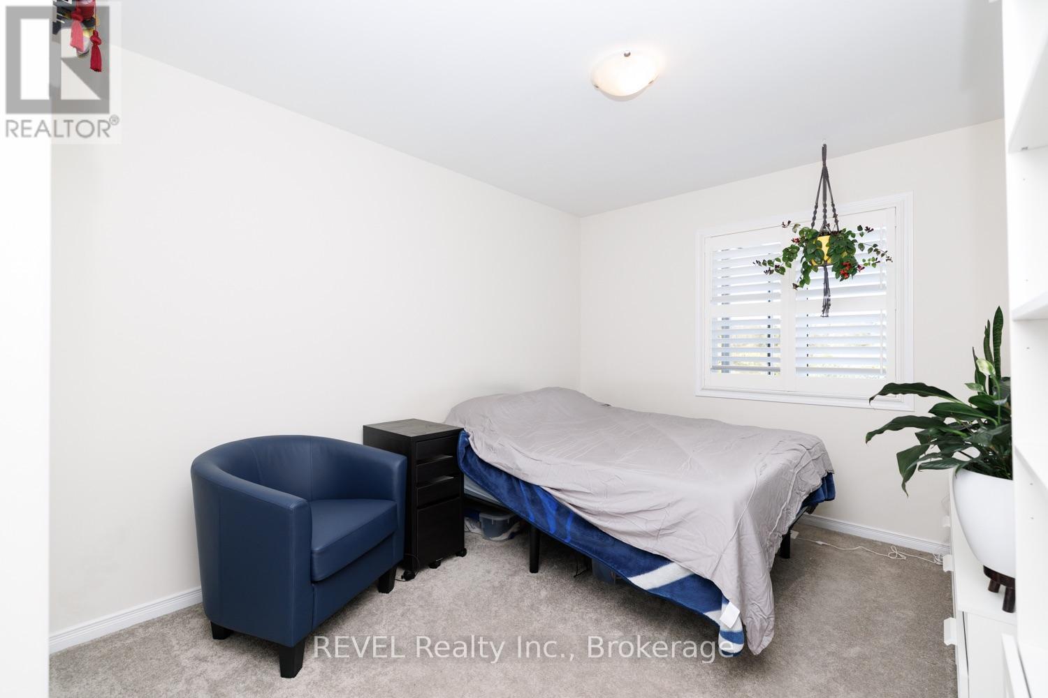 166 Esther Crescent — photo 16