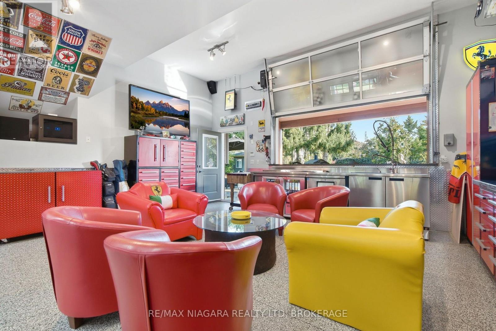 13 Royal Henley Boulevard — photo 30
