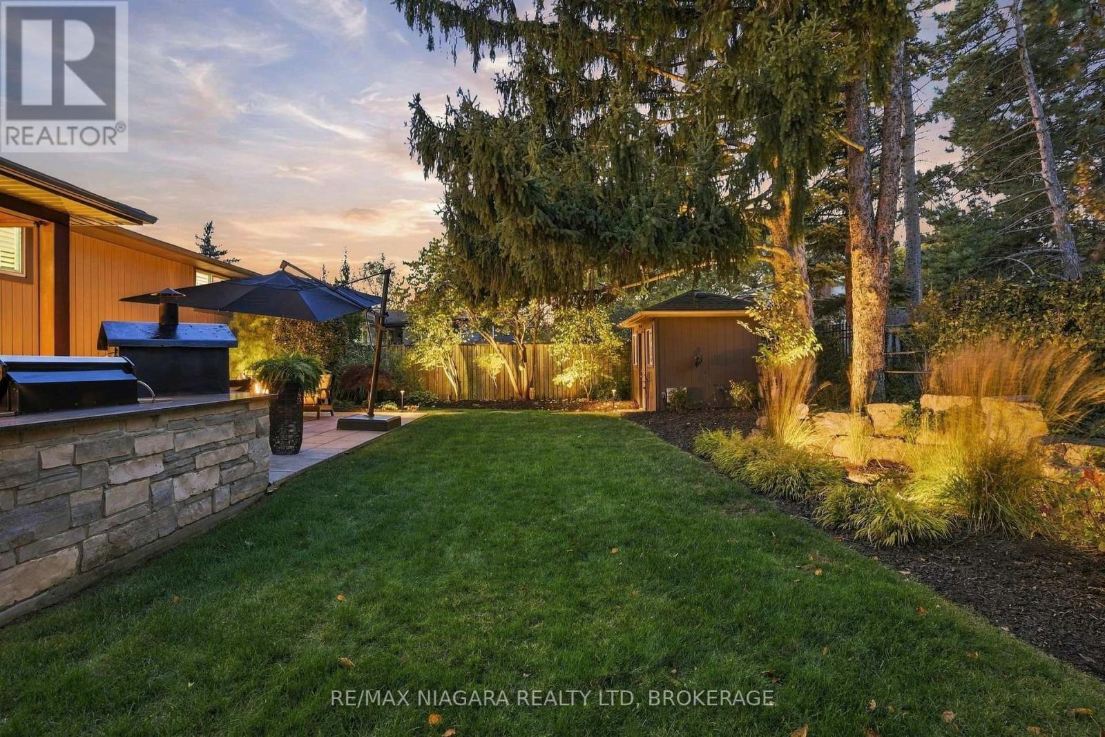 13 Royal Henley Boulevard — photo 40