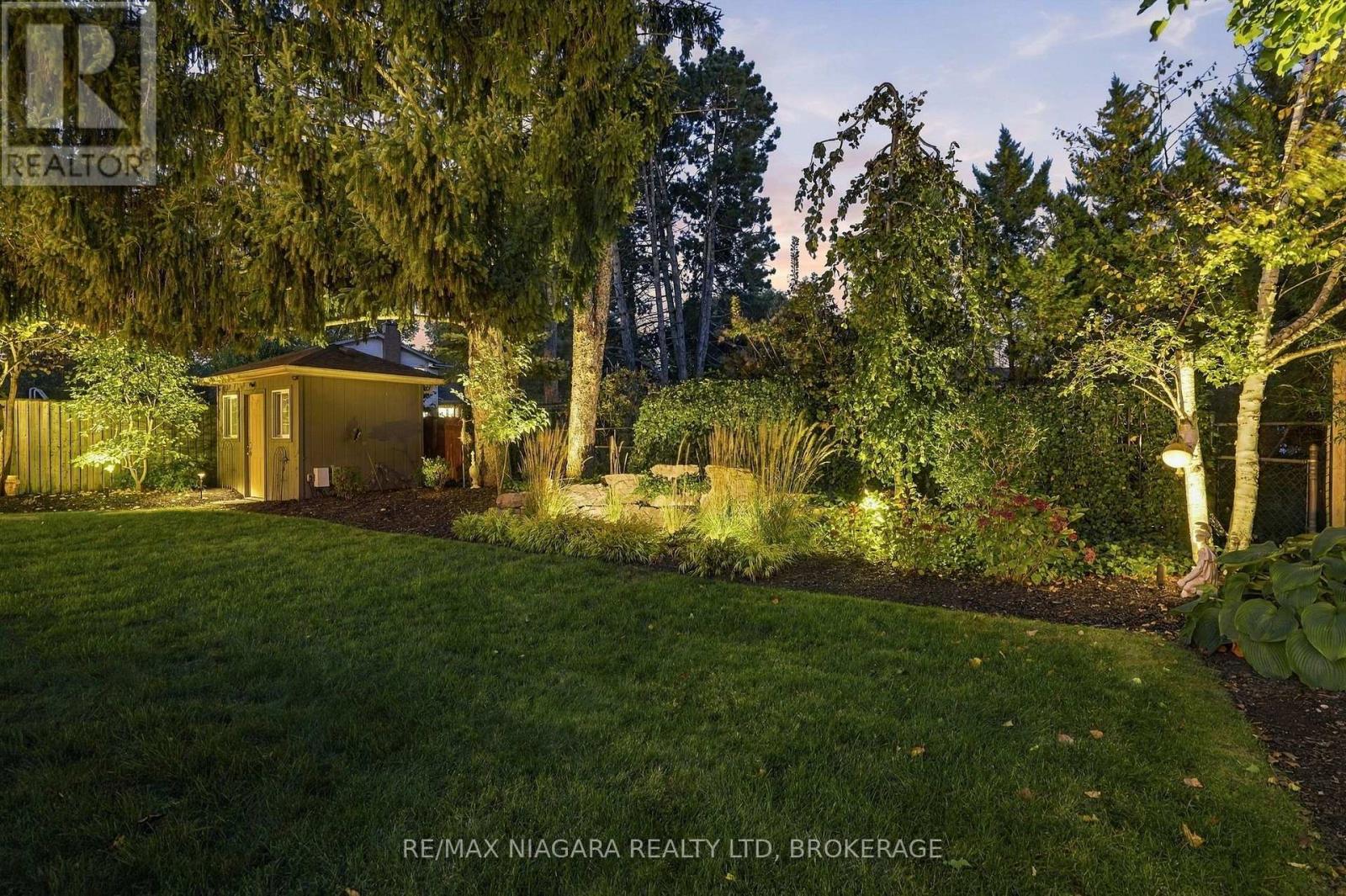 13 Royal Henley Boulevard — photo 41