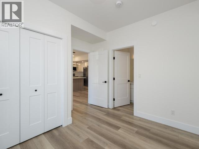 102-5168 5TH AVENUE - 12