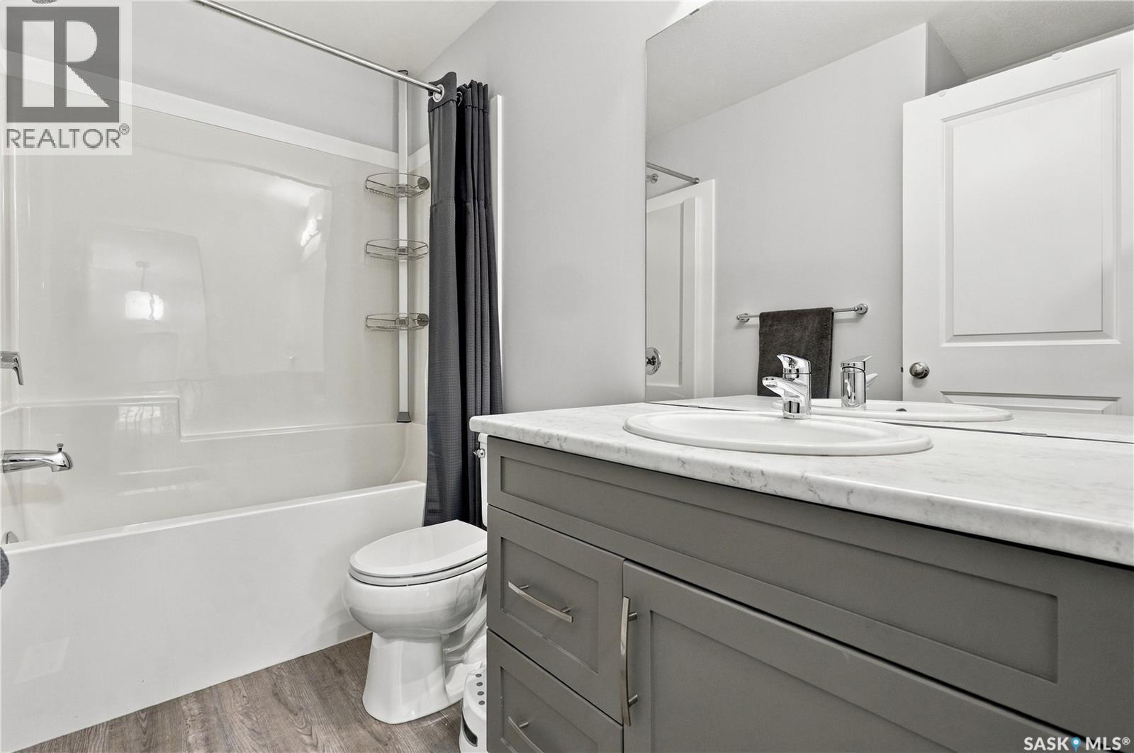 3241 Green Water DRIVE - 24