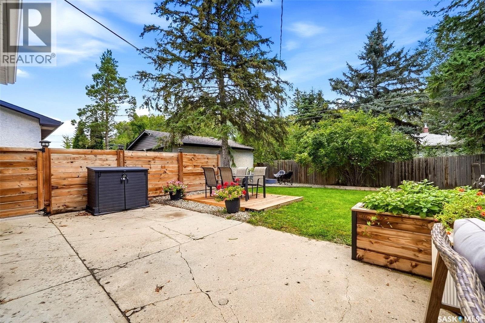 43 RICHARDSON CRESCENT - 38