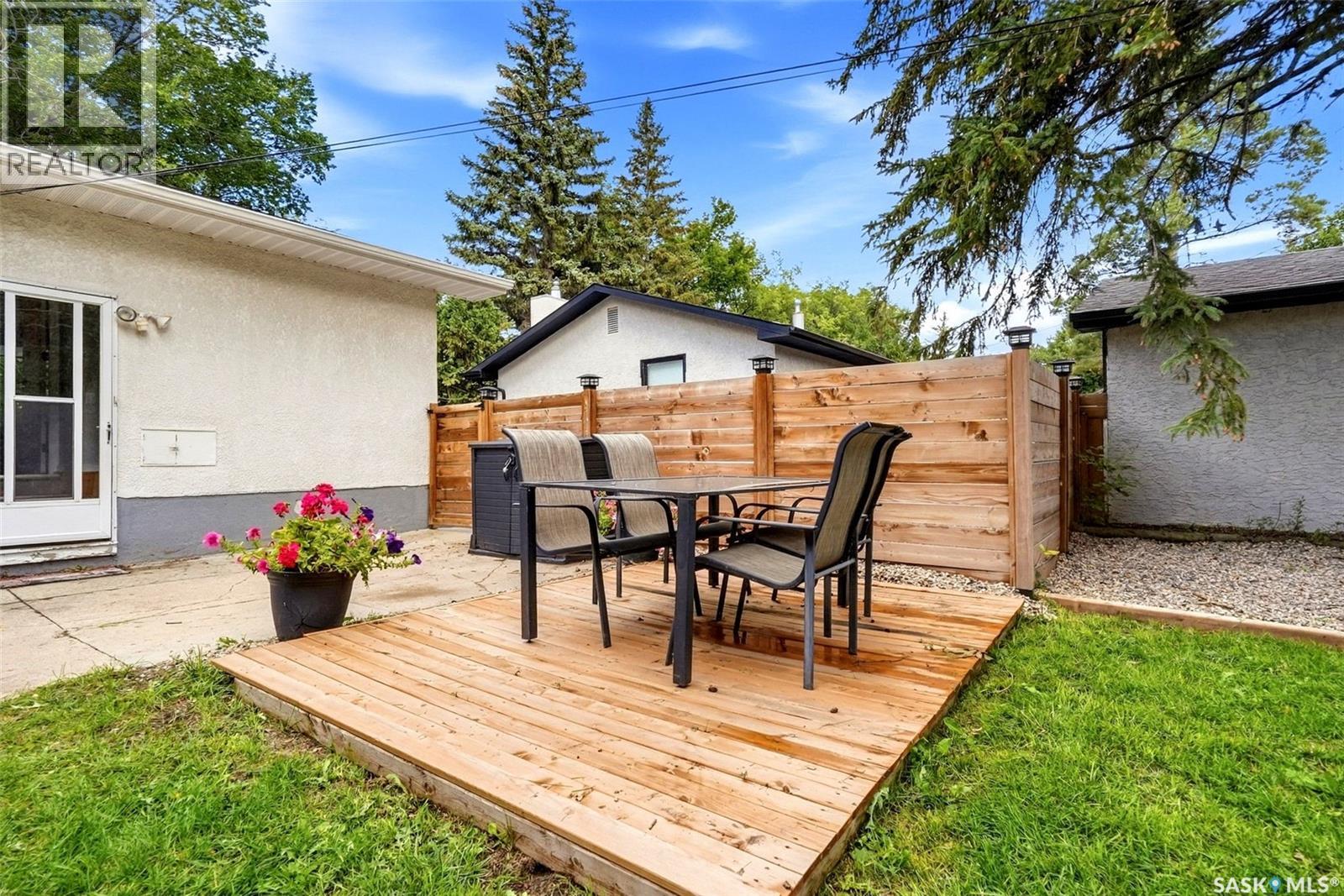 43 RICHARDSON CRESCENT - 41