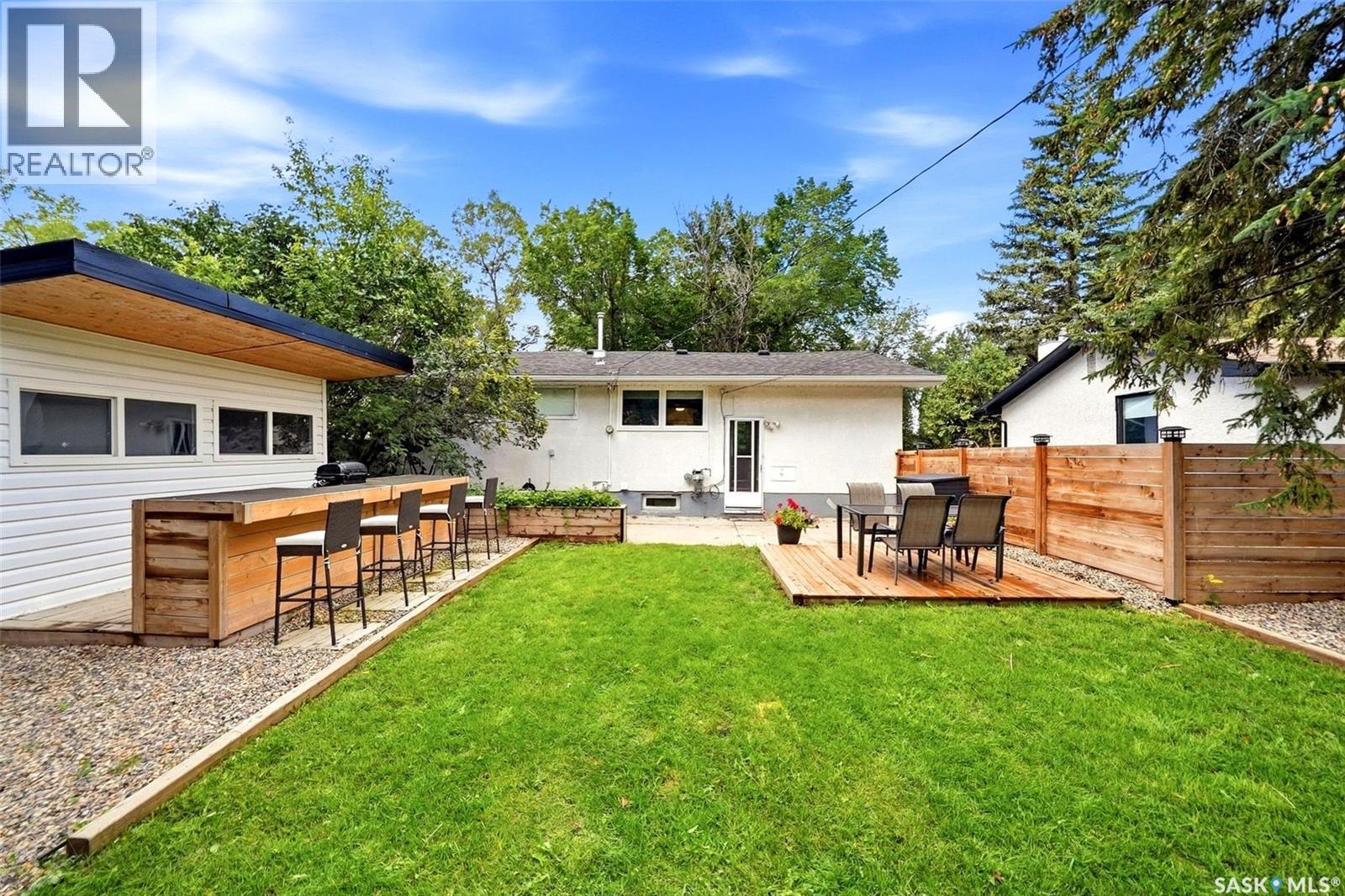 43 RICHARDSON CRESCENT - 46