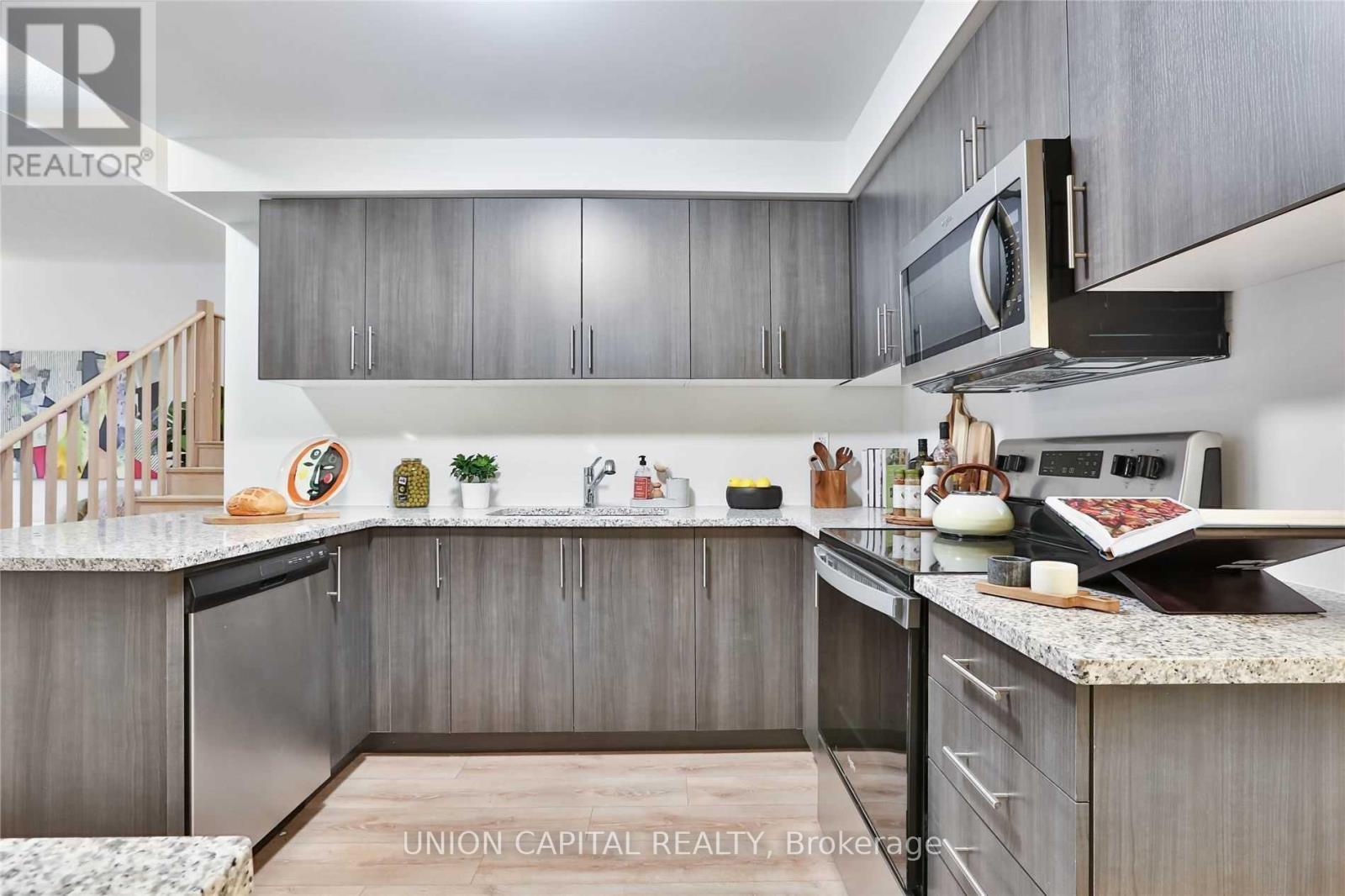 30 Woodstream Drive — photo 13