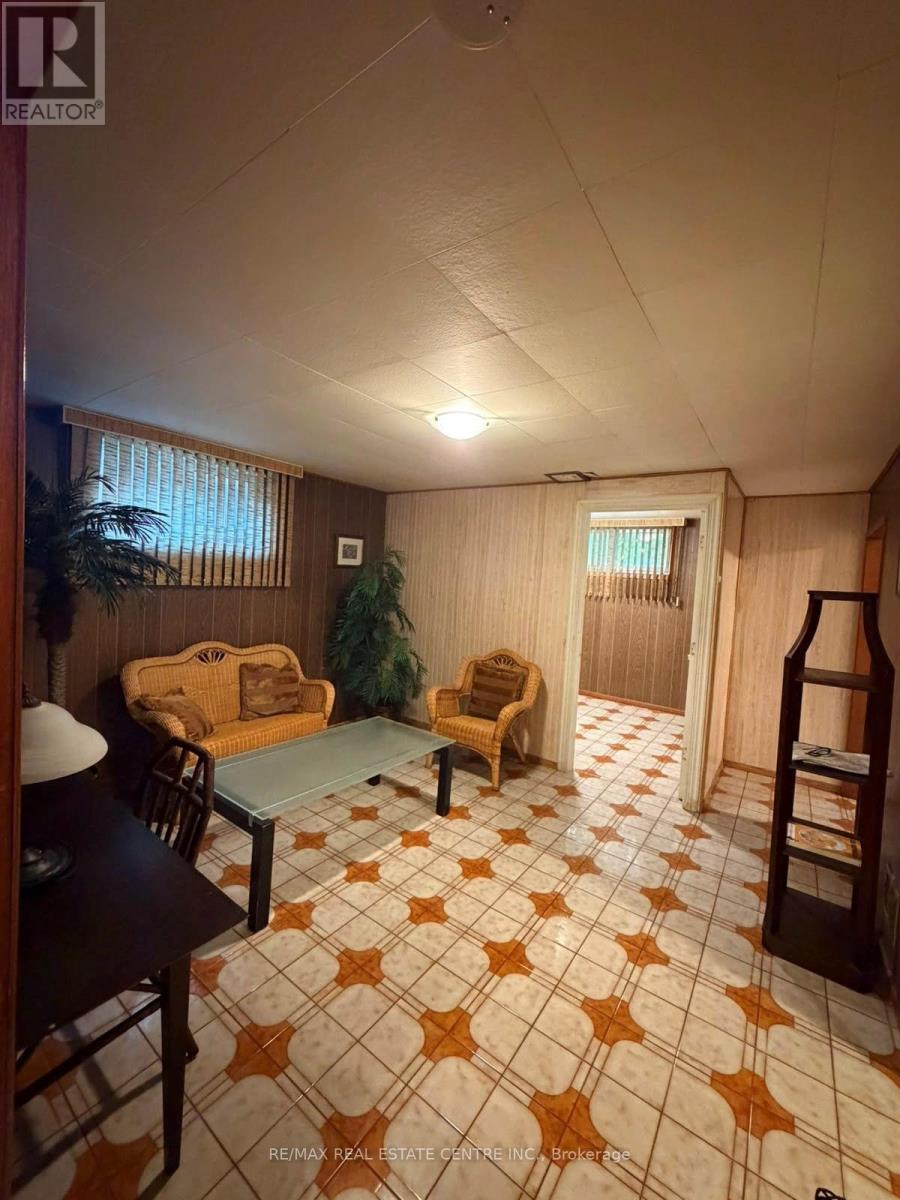 82 Sharpecroft Boulevard — photo 16