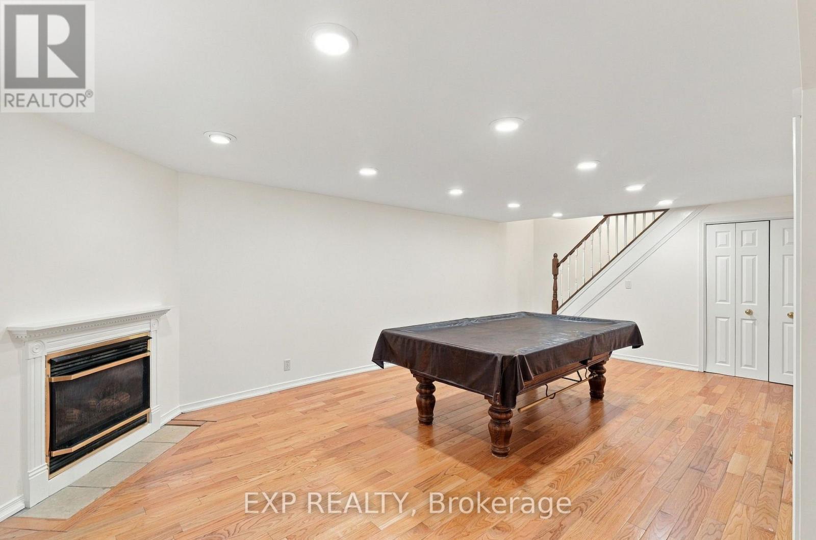491 Tipperton Crescent, Oakville, ON photo 38