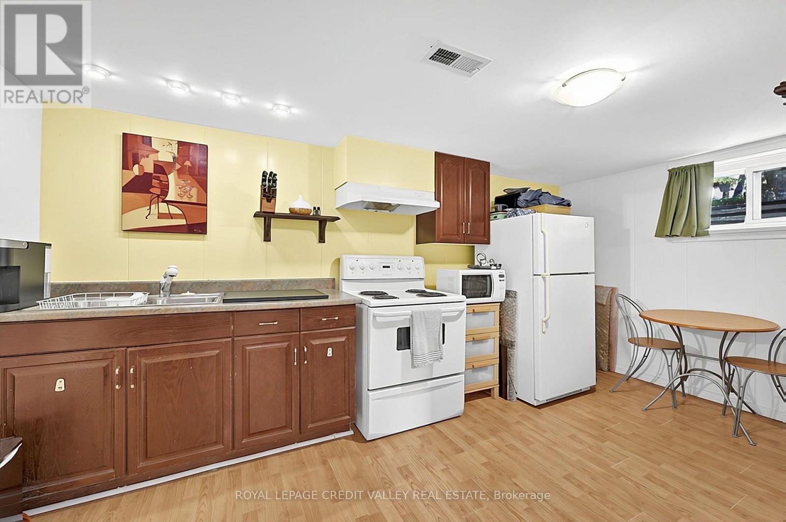 29 Crestview Avenue — photo 28