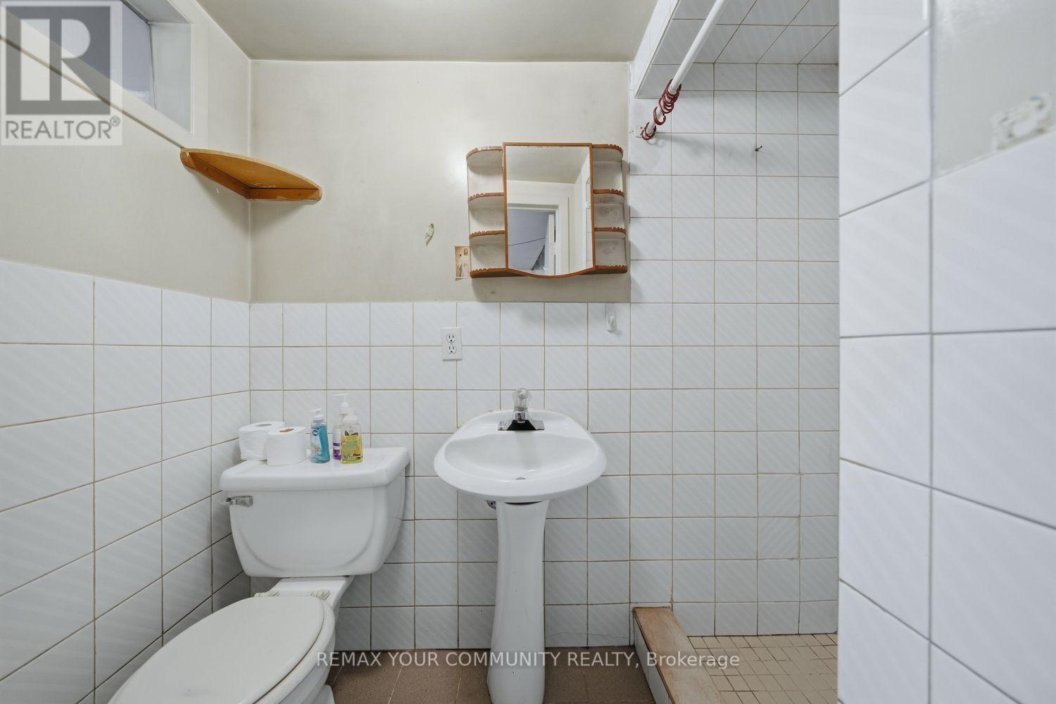279 Mcroberts Avenue — photo 12
