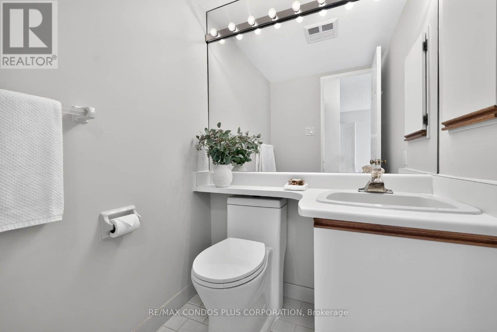 1300 Islington Avenue — photo 23
