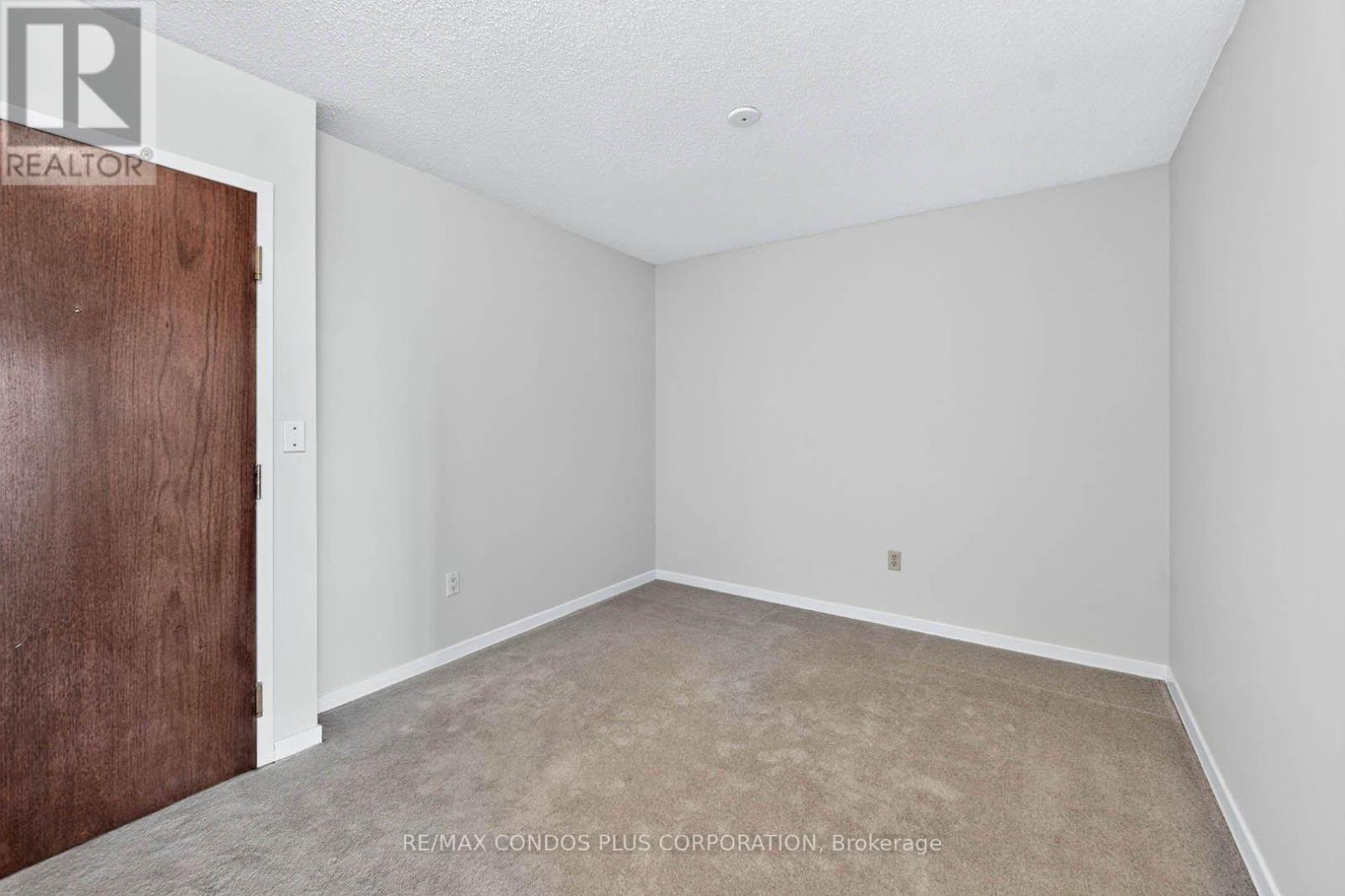 1300 Islington Avenue — photo 7