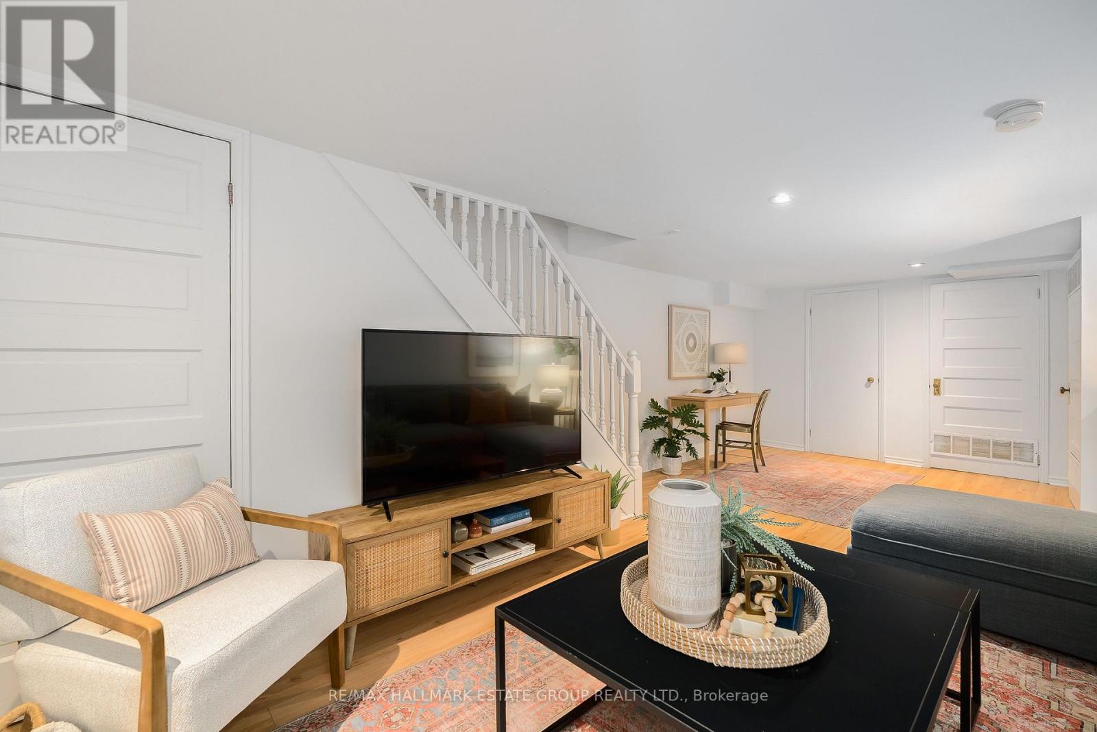 42 Fern Avenue — photo 31