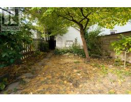 42 Fern Avenue, Toronto, ON M6R1K1 Photo 41