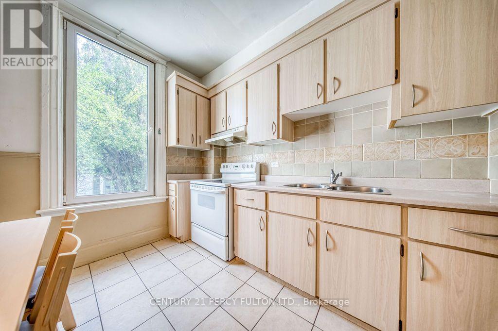 441 Delaware Avenue — photo 13