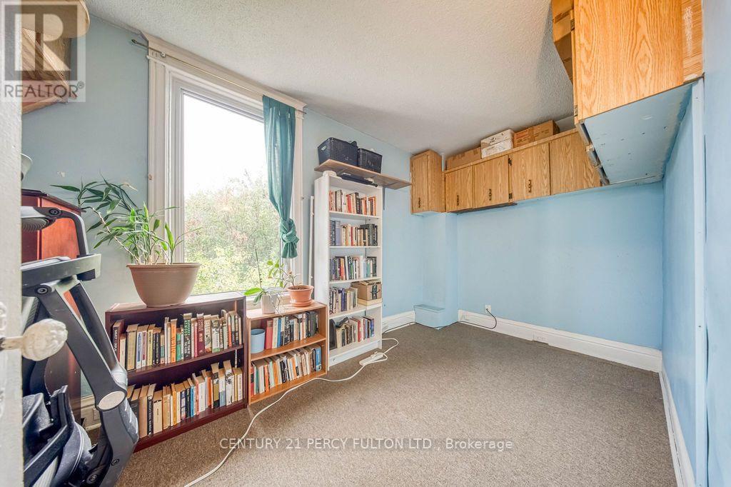441 Delaware Avenue — photo 23