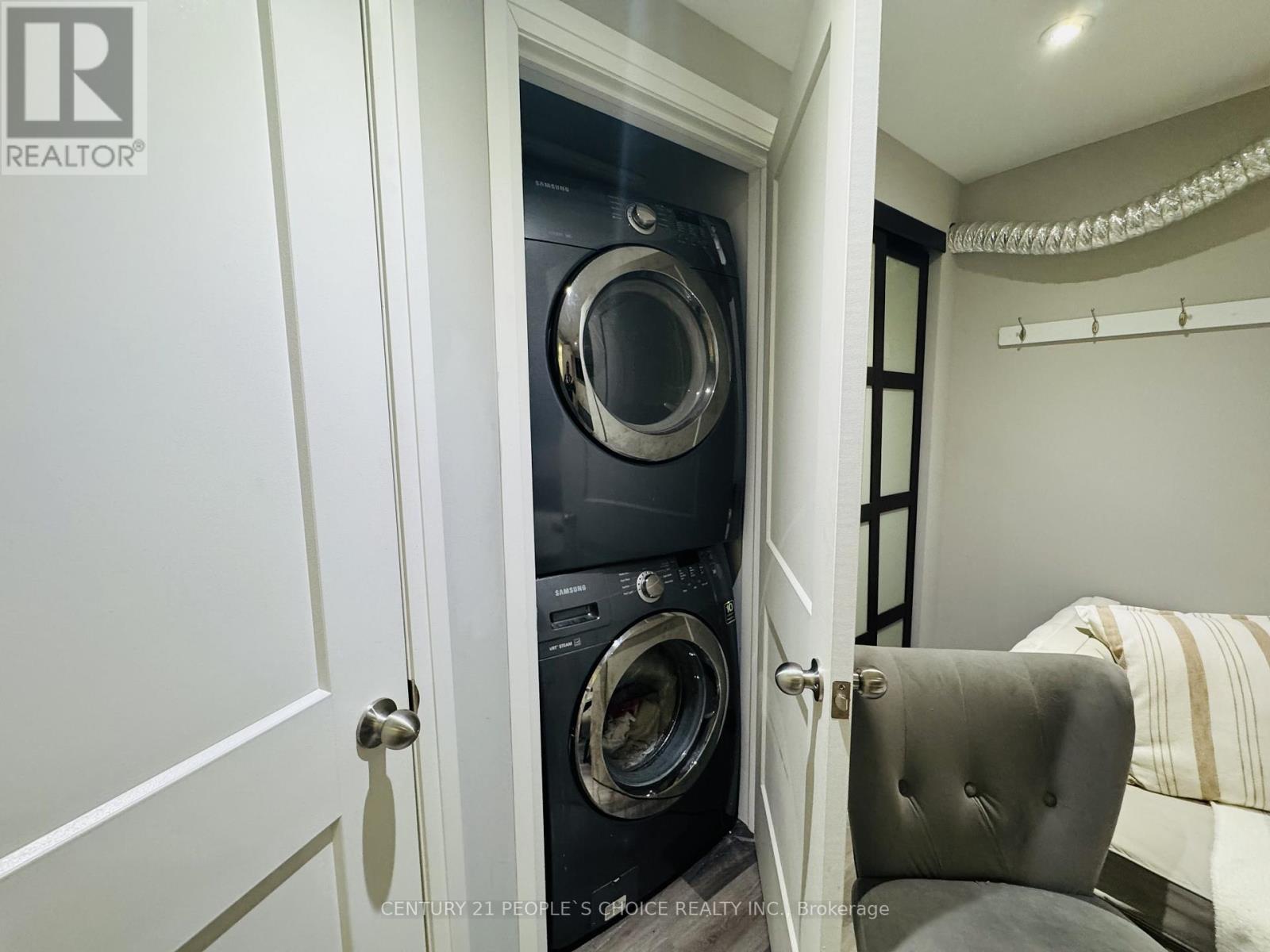 110 Spadina Road — photo 23