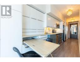 812 - 105 The Queensway, Toronto, ON M6S5B5 Photo 10