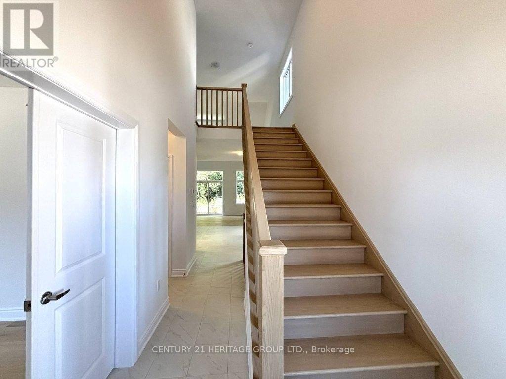 130 Beacon Drive — photo 2