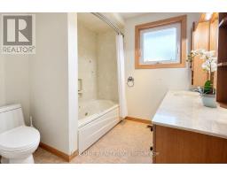 Upper - 25 Terrace Drive, Hamilton, ON L9A2Y5 Photo 16