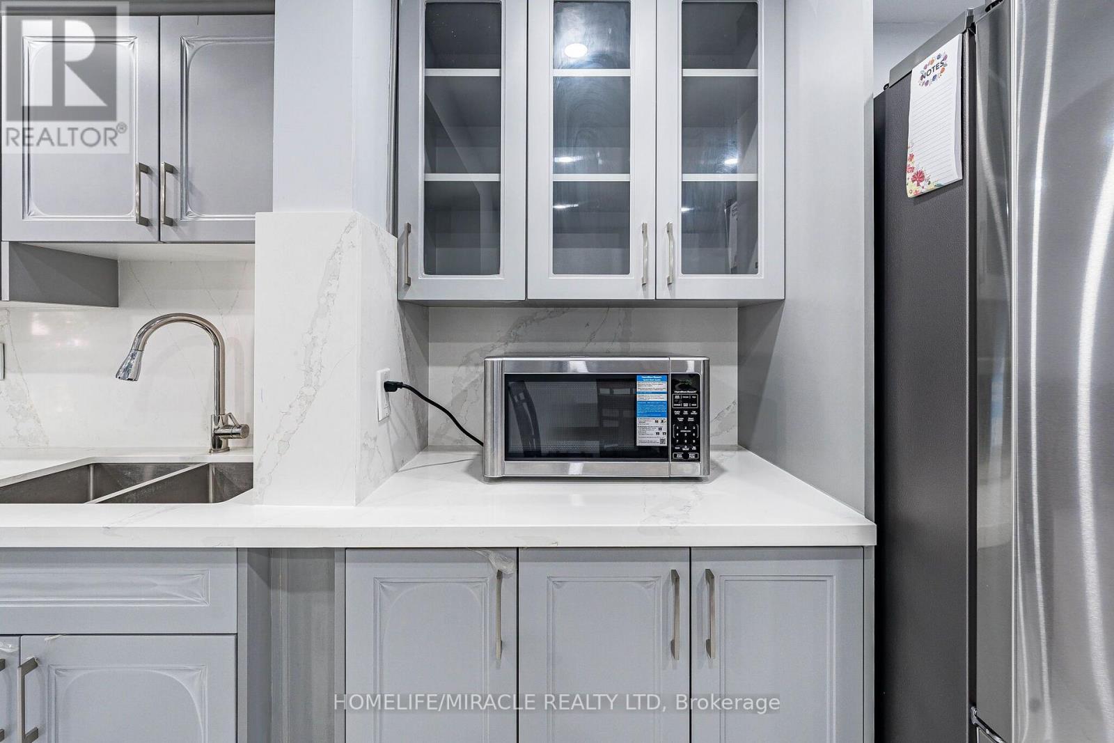 425 Dunvegan Drive — photo 11